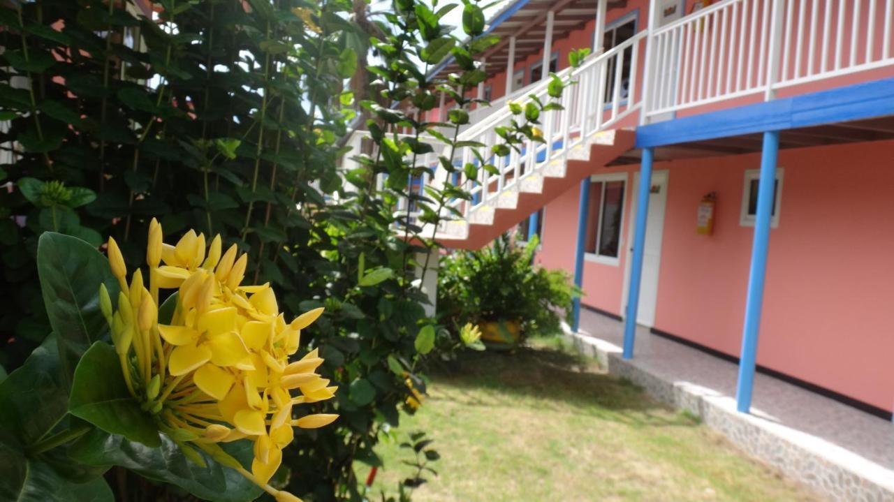 Hotel Posada Del Mar Fresh Water Bay エクステリア 写真