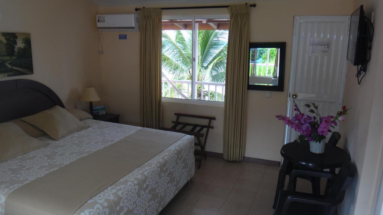 Hotel Posada Del Mar Fresh Water Bay エクステリア 写真